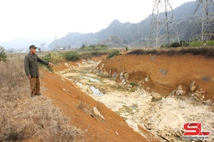 Hiến đất làm công trình dân sinh