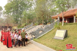 Bảo tồn, phát huy giá trị các di tích lịch sử, văn hóa
