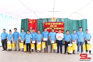 Quan tâm chăm lo đời sống đoàn viên, người lao động