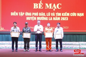 Diễn tập ứng phó bão, lũ và tìm kiếm cứu nạn huyện Mường La đạt xuất sắc