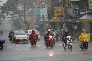 Tây Nguyên và Nam Bộ mưa lớn về chiều tối và đêm
