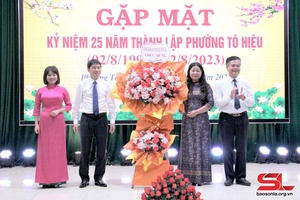 Gặp mặt Kỷ niệm 25 năm thành lập phường Tô Hiệu