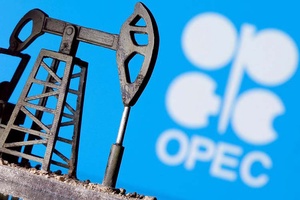 Tăng 6 tuần liên tiếp, giá dầu thế giới đạt mức cao nhất trong gần 4 tháng
