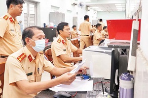 Ngày đầu cấp biển số định danh xe cơ giới
