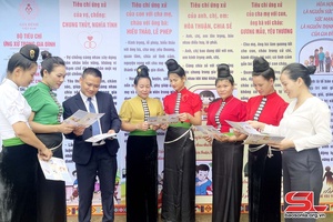 Giữ gìn và phát huy truyền thống văn hoá ứng xử tốt đẹp trong gia đình