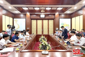 Thường trực Tỉnh ủy làm việc với Tập đoàn Viettel