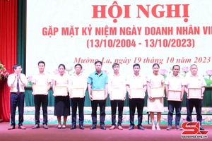 Mường La gặp mặt kỷ niệm Ngày Doanh nhân Việt Nam
