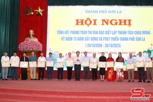 Tổng kết phong trào thi đua đặc biệt chào mừng Kỷ niệm 15 năm xây dựng và phát triển thành phố Sơn La
