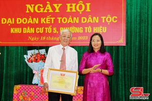 Ngày hội đại đoàn kết toàn dân tộc tại khu dân cư tổ 5, phường Tô Hiệu