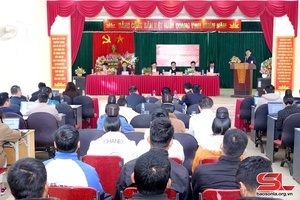Đồng chí Chủ tịch HĐND tỉnh tiếp xúc cử tri xã Chiềng Lương