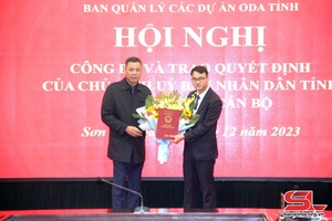Công bố Quyết định của Chủ tịch UBND tỉnh về công tác cán bộ
