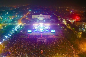 “Bữa tiệc” âm thanh, ánh sáng chào năm mới 2024
