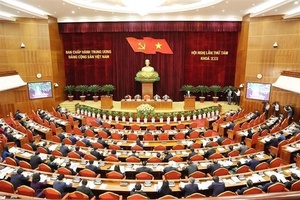 Kết luận của Bộ Chính trị về xây dựng kết cấu hạ tầng đồng bộ nhằm đưa nước ta cơ bản trở thành nước công nghiệp theo hướng hiện đại
