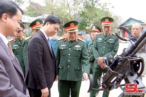 Thuận Châu ra quân huấn luyện quân sự và phát động phong trào thi đua Quyết thắng năm 2024