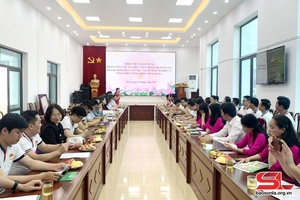 Đoàn cán bộ và học viên Học viện Chính trị Quốc gia Hồ Chí Minh làm việc với Sở Nông nghiệp và PTNT 