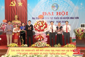 Đại hội đại biểu các dân tộc thiểu số huyện Mai Sơn lần thứ IV