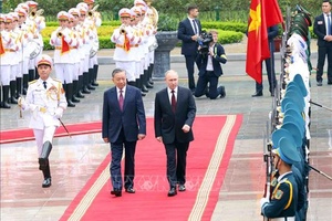 Chủ tịch nước Tô Lâm chủ trì lễ đón chính thức Tổng thống Liên bang Nga Vladimir Putin
