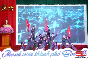 Liên hoan các nhóm nhảy thanh niên thành phố Sơn La và tuyên dương thanh niên tiên tiến làm theo lời Bác