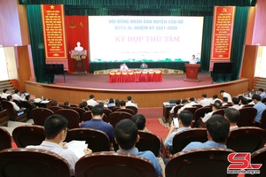 Kỳ họp thứ tám HĐND huyện Vân Hồ khóa III