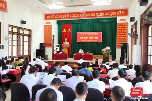 Kỳ họp thứ tám, HĐND huyện Mai Sơn khóa XXI