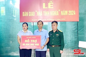 'Chuyển trao tiền hỗ trợ xây dựng nhà tình nghĩa tại xã Mường Giàng