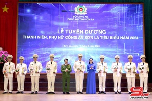 'Tuyên dương 18 thanh niên, phụ nữ công an Sơn La tiêu biểu năm 2024