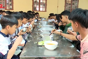 Đảm bảo an toàn thực phẩm trong các trường học