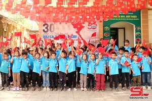 Thiếu nhi Sơn La làm theo lời Bác dạy