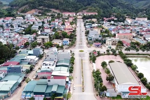 'Dồn sức xây dựng kết cấu hạ tầng, tạo đà thúc đẩy các lĩnh vực phất triển bền vững