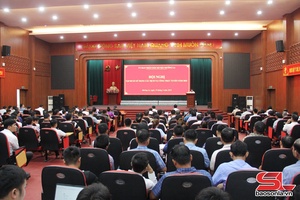 'Mường La hướng dẫn thực hiện dịch vụ công trực tuyến cho cán bộ cơ sở