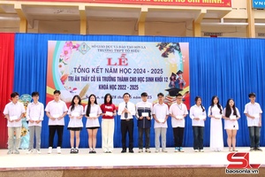 'Trường THPT Tô Hiệu tổng kết năm học 2024 - 2025