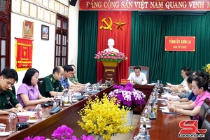 'Góp ý vào dự thảo Chỉ thị "Đổi mới và nâng cao chất lượng sinh hoạt chi bộ trong giai đoạn mới"