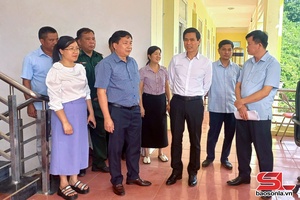 Đồng chí Bí thư Tỉnh ủy kiểm tra hoạt động chính quyền địa phương 2 cấp tại huyện Yên Châu