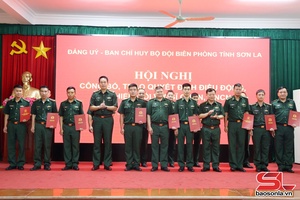 'Công bố, trao quyết định điều động, bổ nhiệm đối với sĩ quan, quân nhân chuyên nghiệp 