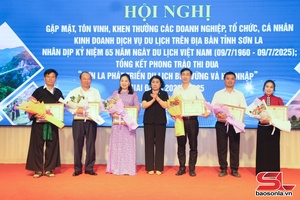 Gặp mặt, tôn vinh các doanh nghiệp, tổ chức, cá nhân kinh doanh dịch vụ du lịch