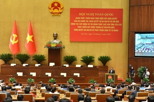 Xây dựng hệ thống pháp luật hiện đại, vì nhân dân phục vụ
