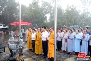 Lễ cầu siêu tưởng niệm các anh hùng liệt sĩ tại Đền thờ Liệt sỹ đèo Pha Đin
