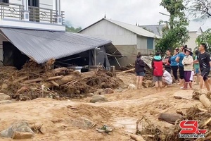 'Mưa lớn làm 4 người chết và mất tích, gây thiệt hại lớn về tài sản