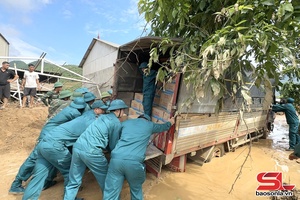  Tình quân dân trong cơn lũ