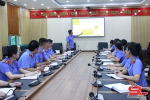 'Giữ vững kỷ cương pháp luật, đáp ứng yêu cầu cải cách tư pháp