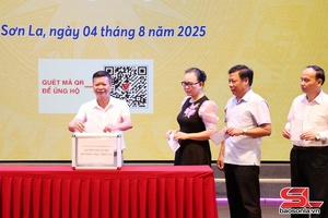 'Đảng ủy Báo và Phát thanh, truyền hình Sơn La sinh hoạt chính trị dưới cờ