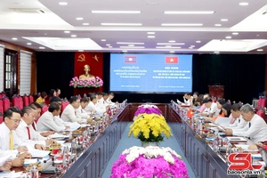 Hội đàm trao đổi kinh nghiệm công tác tuyên giáo, tuyên huấn giữa tỉnh Sơn La với tỉnh Hủa Phăn và Luông Pha Bang