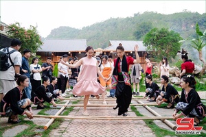 'Phát triển du lịch xanh, giàu bản sắc