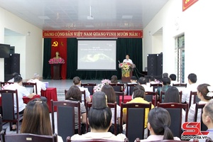 'Phường Chiềng An tập huấn sử dụng công nghệ nhân tạo AI cho cán bộ, công chức, giáo viên