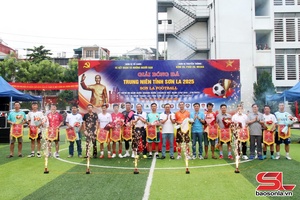 'Khai mạc Giải bóng đá trung niên tỉnh Sơn La năm 2025