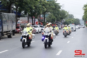 'Công an Sơn La ra quân cao điểm tuyên truyền, kiểm soát, bảo đảm trật tự ATGT 