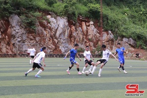 'Sôi nổi Giải bóng đá nam thanh niên xã Phiêng Pằn