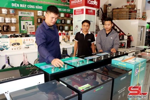 'Đẩy mạnh phát triển thương mại dịch vụ