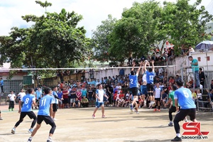 'Sôi nổi các trò chơi dân gian tại Mường La
