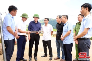 Đồng chí Bí thư Tỉnh ủy kiểm tra công tác chuẩn bị đầu tư xây dựng trường phổ thông nội trú liên cấp tiểu học - THCS tại các xã biên giới
